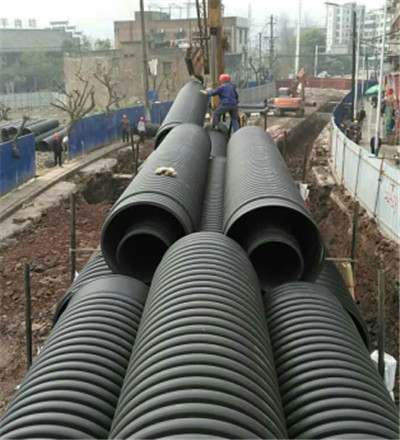 四川泸州市泸县市政项目，采购我公司国标HDPE双壁波纹管300至800的口径，共计8000多米，现场抽检复合国家标准！！！